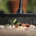 FISKARS Solid univerzální koště M s násadou, 162cm 1025921