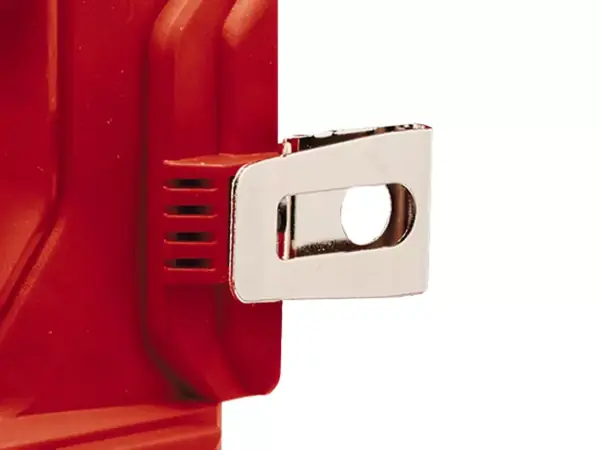 Detail bočního klipu na opasek na akumulátorové sponkovačce Einhell FIXETTO 18/38 S