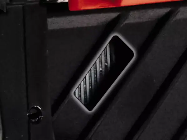 Detail ukazatele stavu naplnění sponek na akumulátorové sponkovačce Einhell FIXETTO 18/38 S