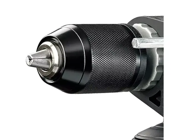 Detailní záběr rychloupínacího sklíčidla příklepové vrtačky Einhell TC-ID 650 E s aretační funkcí.